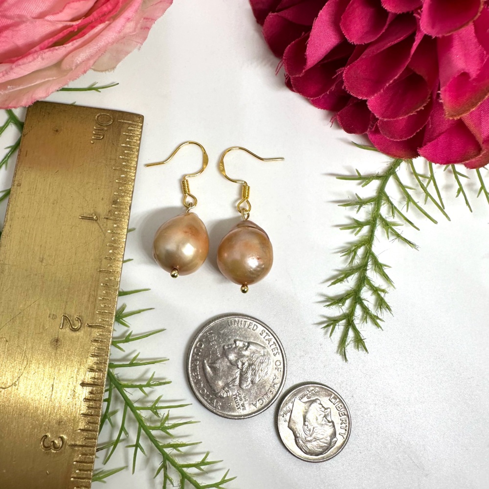 NEW⚜️Baroque Champagne Pearl Teardrop Earrings - Picture 4 of 5